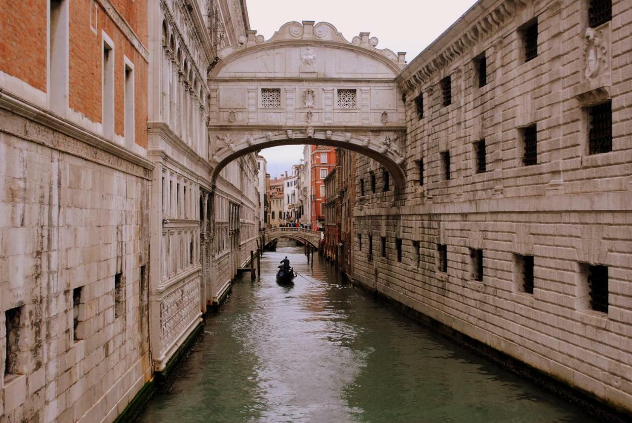 Residenza Ca' Brighella Apartment Venice Exterior photo